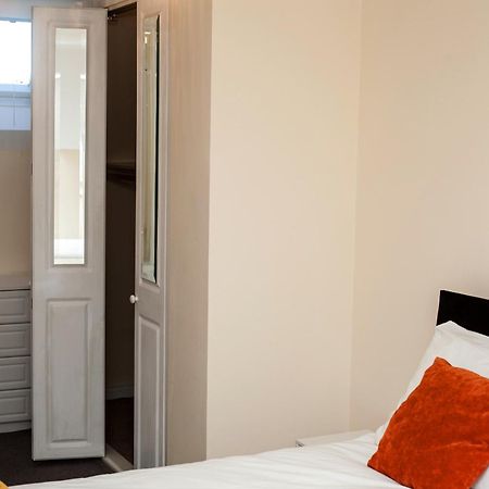 Avril Warwickshire Home Stay نيونياتون المظهر الخارجي الصورة
