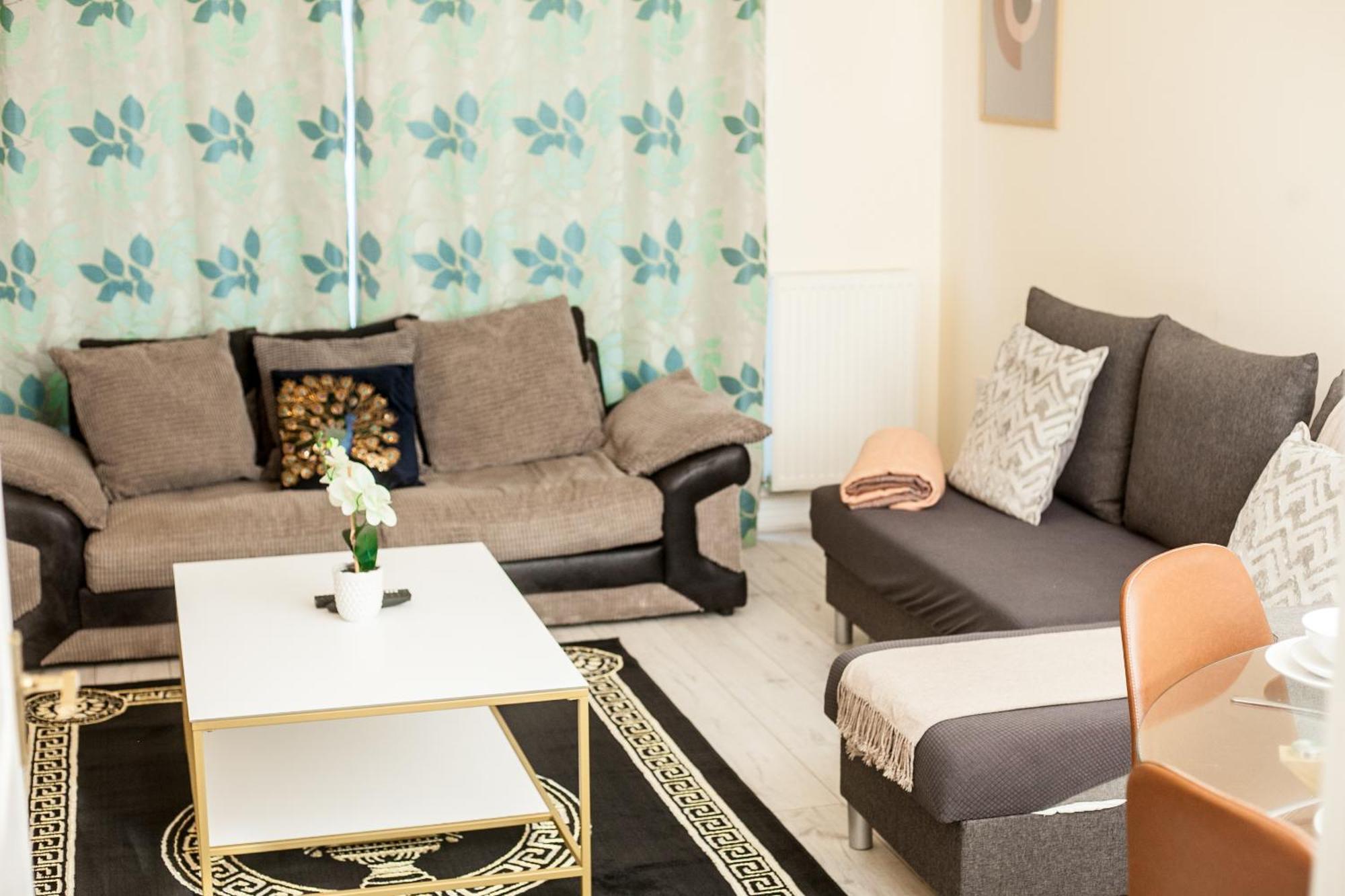 Avril Warwickshire Home Stay نيونياتون المظهر الخارجي الصورة